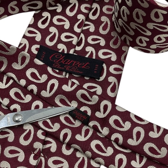 CHARVET Burgundy/Ivory Paisley Silk LUXURY Tie ITALY - Picture 4 of 5
